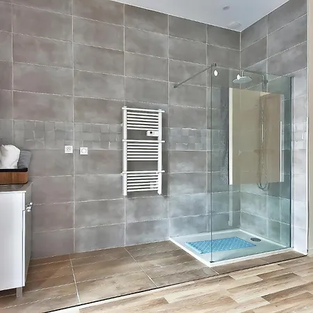 Apartament L'appart Chic - Terrasse - Proche Lyon & Tram Villeurbanne
